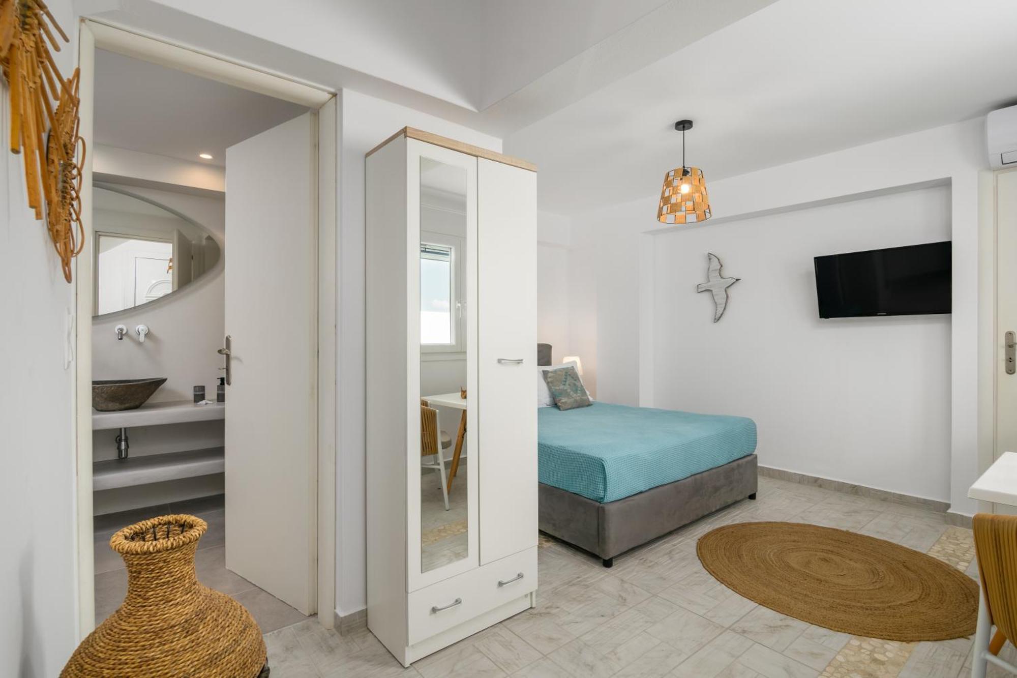 Kapetan Giannis Hotel Adamantas  Room photo