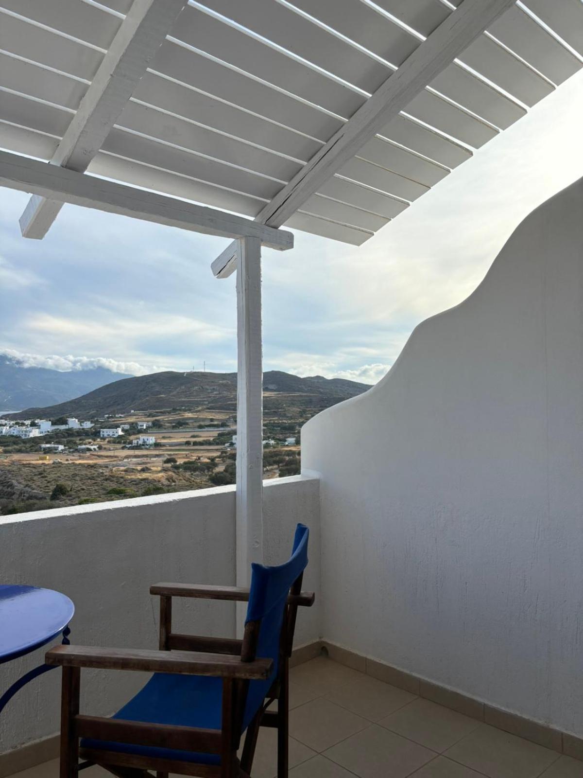 Kapetan Giannis Hotel Adamantas  Exterior photo
