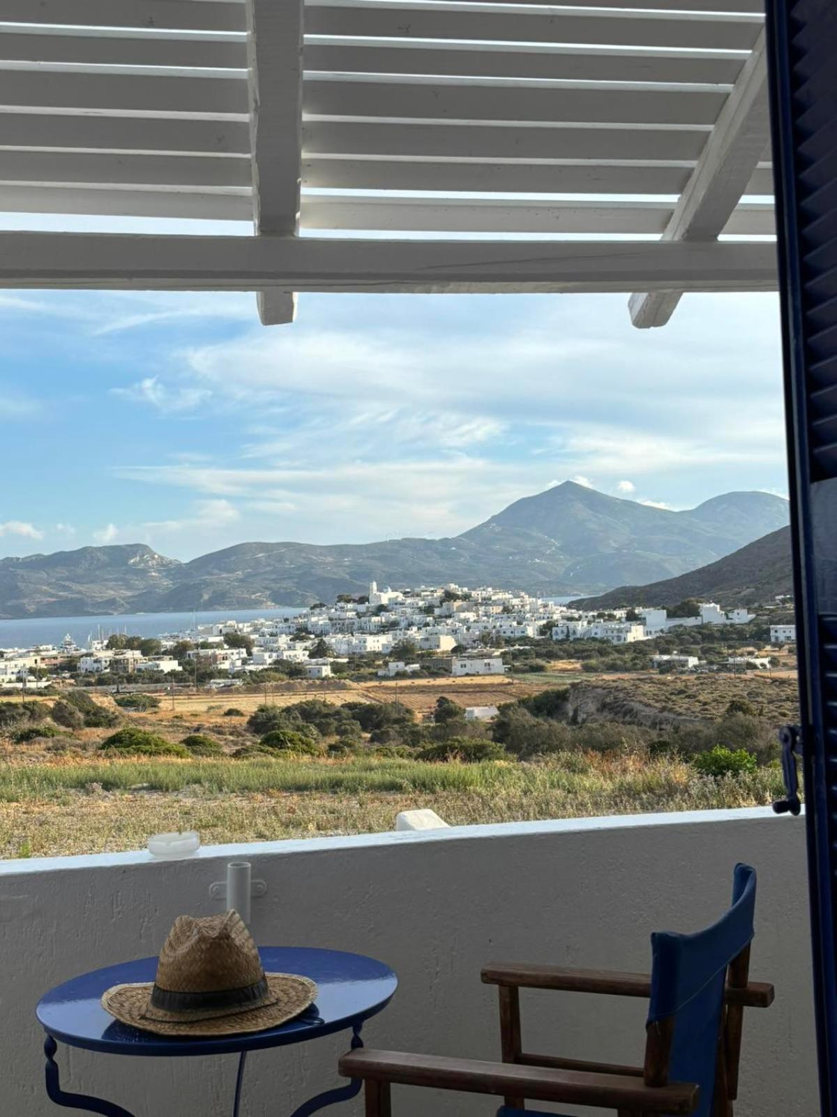Kapetan Giannis Hotel Adamantas  Exterior photo