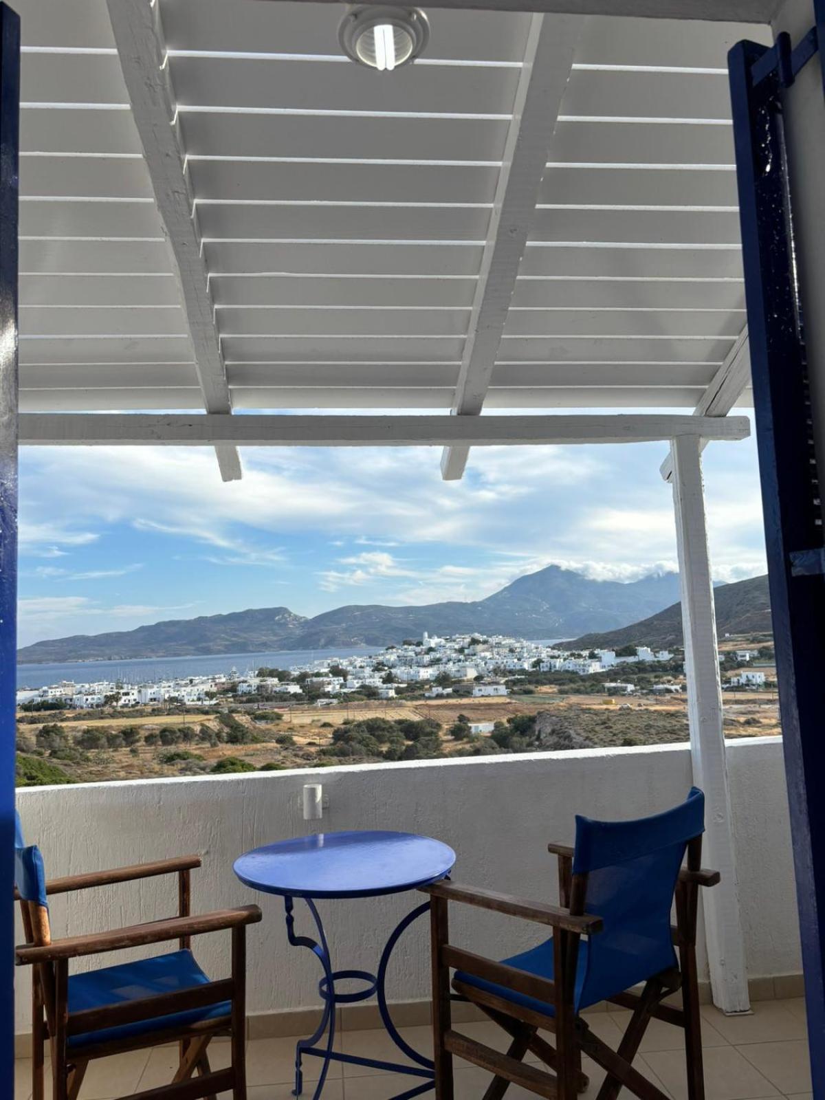 Kapetan Giannis Hotel Adamantas  Exterior photo