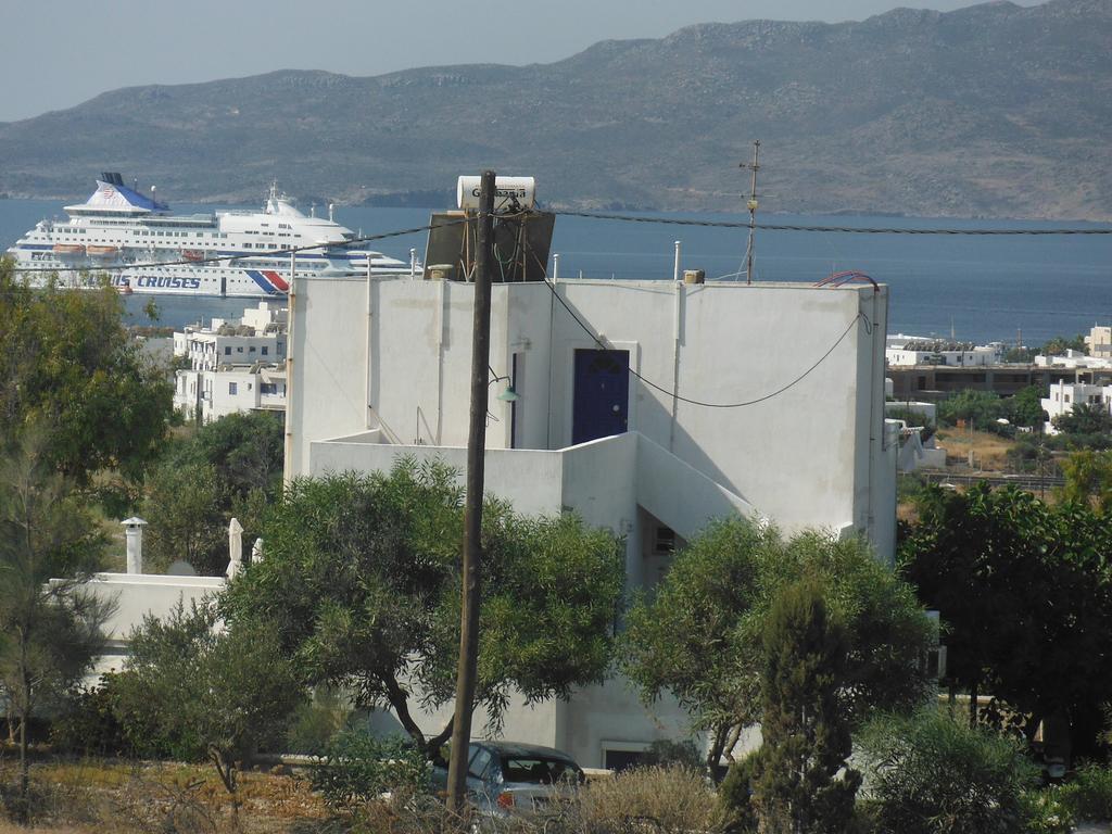 Kapetan Giannis Hotel Adamantas  Exterior photo